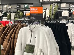 -王府井奥莱临潼小镇(临潼店)