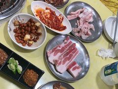 -牛信亭韩国料理·炭火烤肉(紫藤路店)