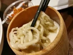 黄鱼煨面-杭州西子湖四季酒店·金沙厅