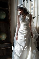 -Renee芮亦婚纱(原丽莎)