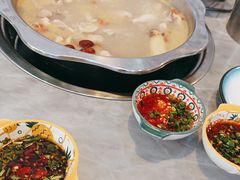 -光头药膳鸡(莱茵小镇店)