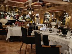 -火车头法国西餐厅