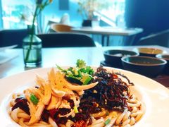 油鸡㙡凉米线-半山腰·云南菜(侨福芳草地店)