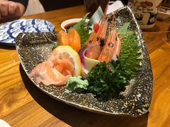 刺身盛盒（三文鱼、白极贝）-桃太郎创作料理(大坪店)