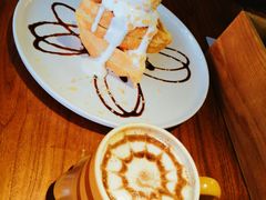 -more than meow吴止猫主题餐厅(承德 中船汇店)