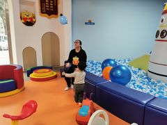 -小门牙好性格托育(北外滩中心)