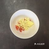 简单粗暴原始做法之清炒蒜苔   