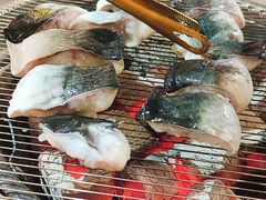 -围炉肉舍•炭烤活鳗•丹东海鲜烤肉(步行街店)