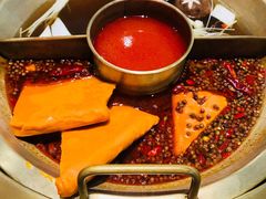 麻辣牛油菌汤番茄锅底-豪渝火锅(李家村万达店)