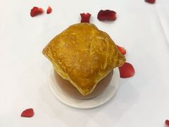 酥皮罐焖牛肉-明斯克白俄餐厅