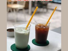 -彳亍咖啡·这里(水湾路店)