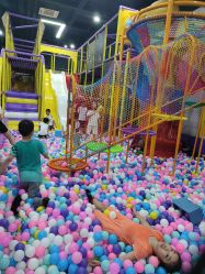 -蹦贝运动中心·蹦床·攀岩·闯关(龙岗店)