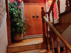 -万里闯关东铁锅炖菜馆(高新旗舰店)