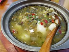 -周鱼小馆石锅酸菜鱼(活力汇店)