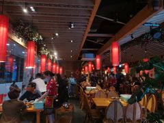 大堂-野山舂·贵州现舂酸汤火锅(鸿通城店)