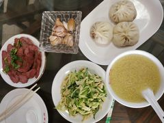 小米粥-四条包子(古城街店)