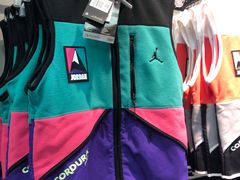 -NIKE上海青浦优选体验店