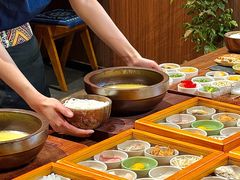 -良米山·云南野生菌过桥米线(上海首店)
