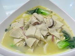 -骏莱海鲜鱼港(五角场店)