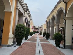 -佛罗伦萨小镇广佛名品奥特莱斯(疏港路店)