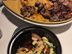 -八府香鸭·啫啫煲(华山路店)