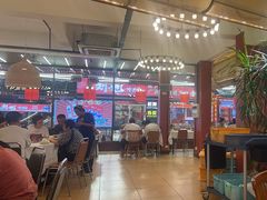-刘姐啤酒鱼民族演艺餐厅(西街总店)