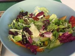 鸡肉腰果蔬菜沙拉-银哲·本末法国分子料理(恒方广场店)