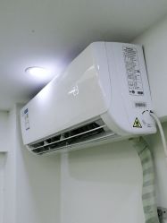 -苗医生草本科技祛痘