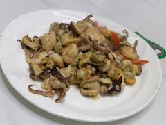 -鑫渔港海鲜本地菜·山海关浑锅(东戴河店)