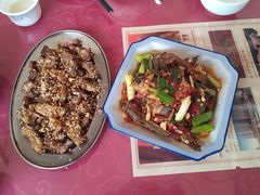 -香猪美食(洛香店)