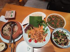 -老滇山寨•云南特色菜•地方菜•民族风情歌舞表演(金碧店)