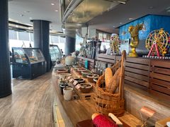 -宝利来国际大酒店-凤凰阁旋转餐厅