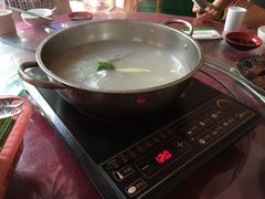 -香猪美食(中心店)