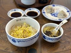 拌开洋馄饨-勤德兴(湖滨路店)