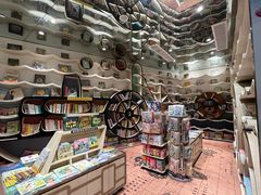 -钟书阁(群光广场店)