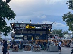 -席娜卡琳火车铁道夜市