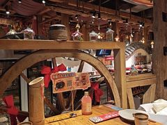 -老牌坊云南鱼豆花火锅(爱建店)