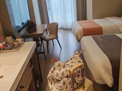 -铂领荟酒店(军区总医院熊猫基地西大门地铁站店)