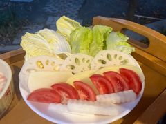 -二荆条·蜀鲜汇城市森林火锅