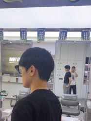 -首脑美发沙龙