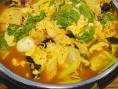 -炸鸡情侣韩式料理(中央大街店)