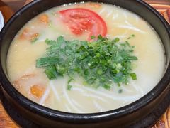 -麦麦山云南菜(复地活力城店)