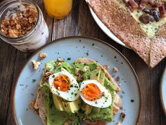 牛油果鸡蛋三明治-RAC BAR(安福路店)