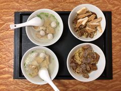 -松树干拌面店