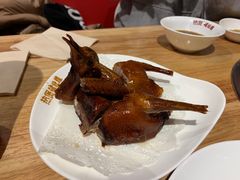 吊烧乳鸽-好彩猪肚鸡(正弘城店)