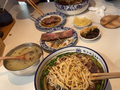 -镇南锅盖面馆(解放路店)