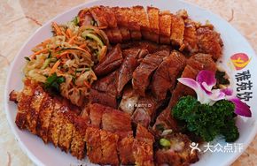 Crispy Roast Pork and Roast Goose Platter