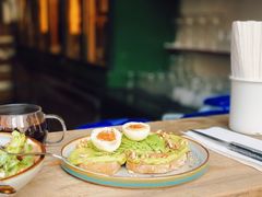 牛油果煮蛋吐司-RAC BAR(安福路店)