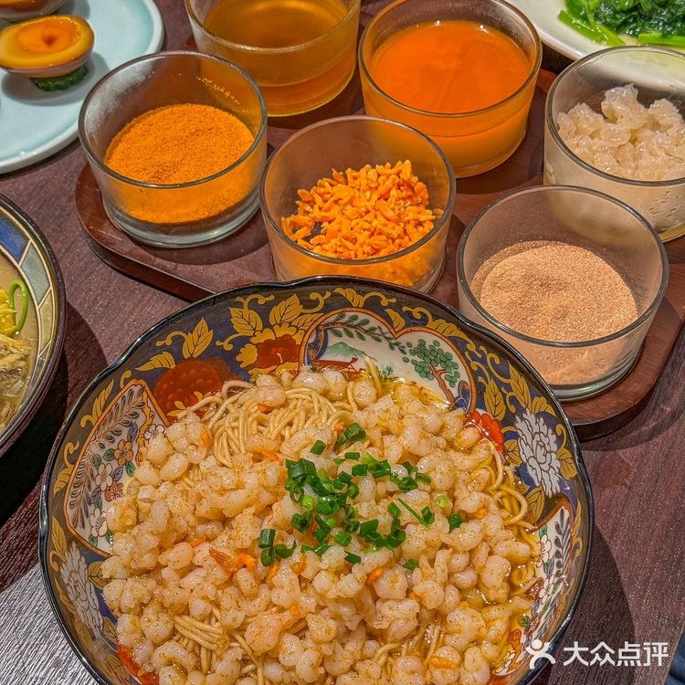 终于懂了六虾面的正确吃法👍🏻