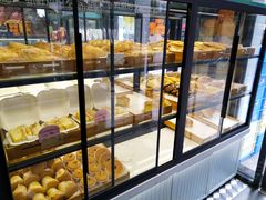 面包甜点陈列柜-圣安娜饼屋(信和广场店)